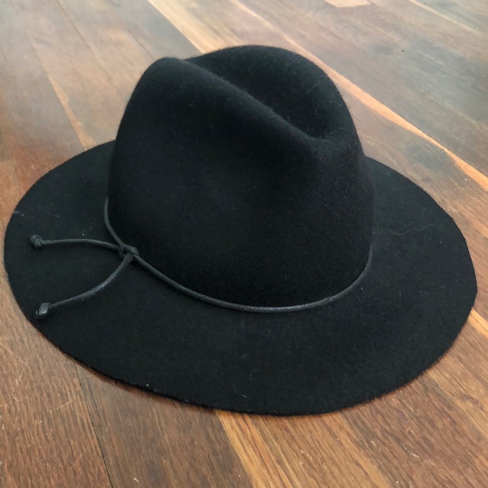 Black wool hat
